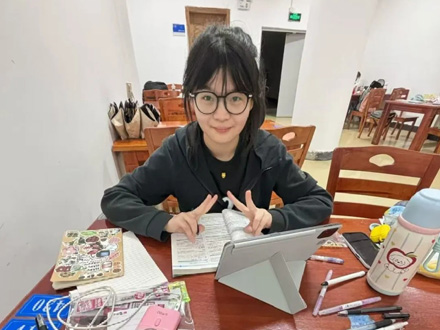 程佳悦考研上岸报喜母校